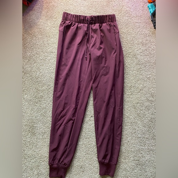 Burgundy joggers - Picture 4 of 6